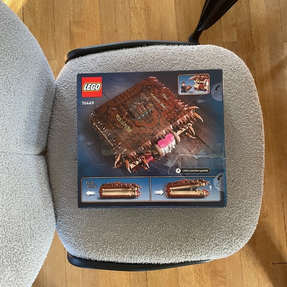 LEGO Harry Potter - Chomping Monster Book of Monsters - Picture 4 of 5